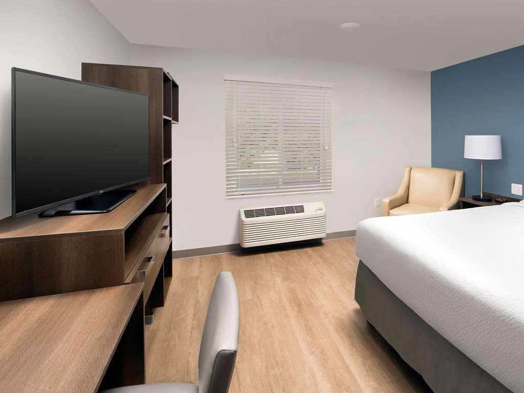 Woodspring Suites Carol Stream - Chicago Номер фото