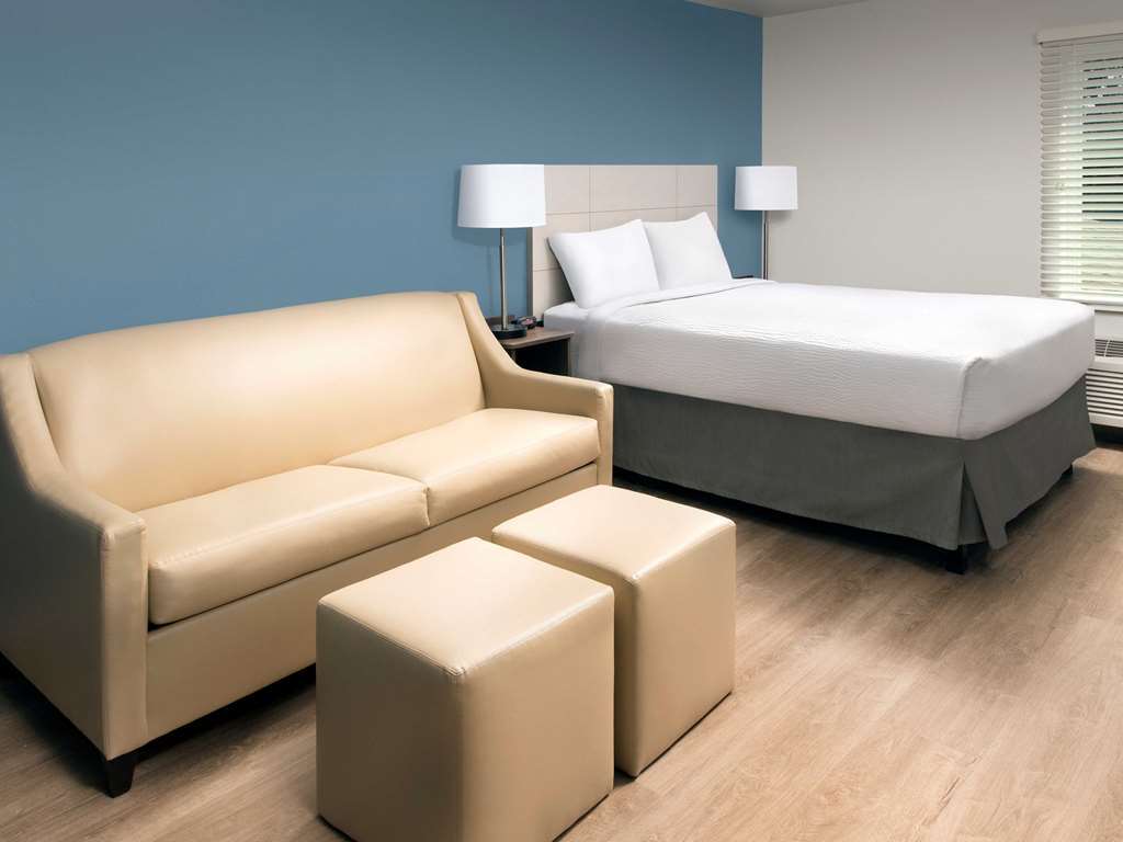 Woodspring Suites Carol Stream - Chicago Номер фото